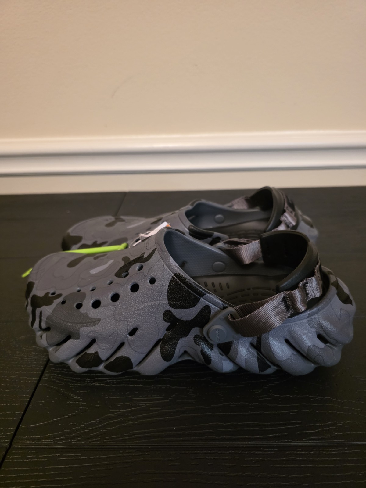 Crocs Echo Duck Camo Clog Men's US 8 Gray/Black Slip-On Strap 211981-082 - Image 3