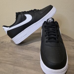 Nike Air Force 1 '07 Shoes Pebbled Leather Black White Men's sz 13 New w/o lid