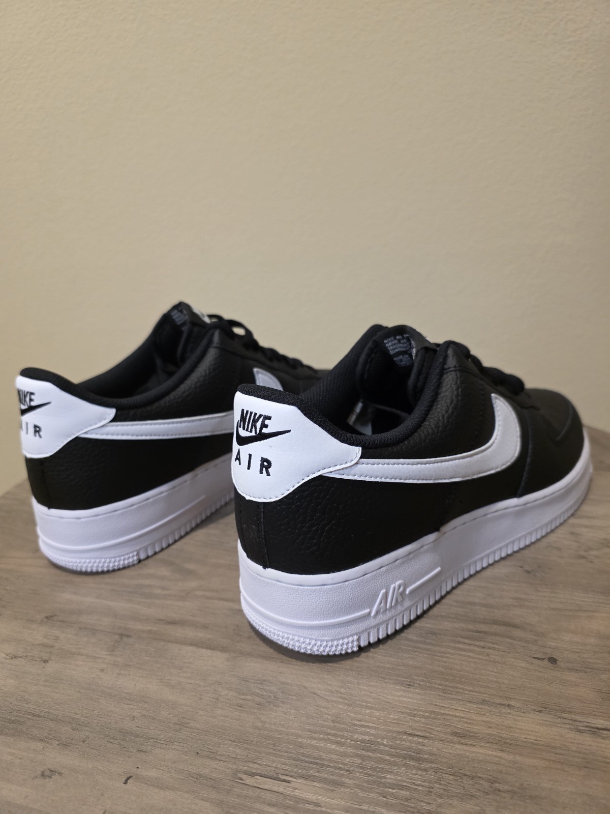 Nike Air Force 1 '07 Shoes Pebbled Leather Black White Men's sz 13 New w/o lid - Image 9
