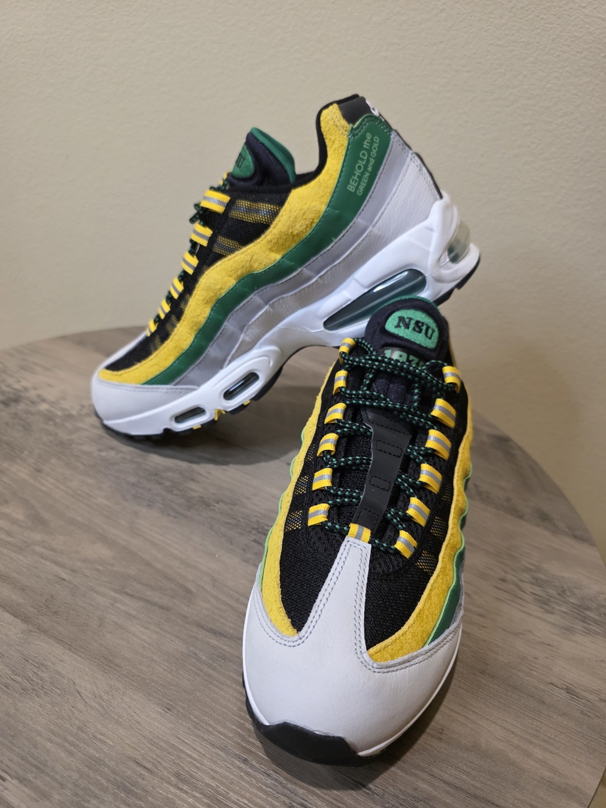 Nike Air Max 95 Yardrunners Pack Norfolk State IO8310-001 Men’s Sz 10 Green/Gold - Image 7