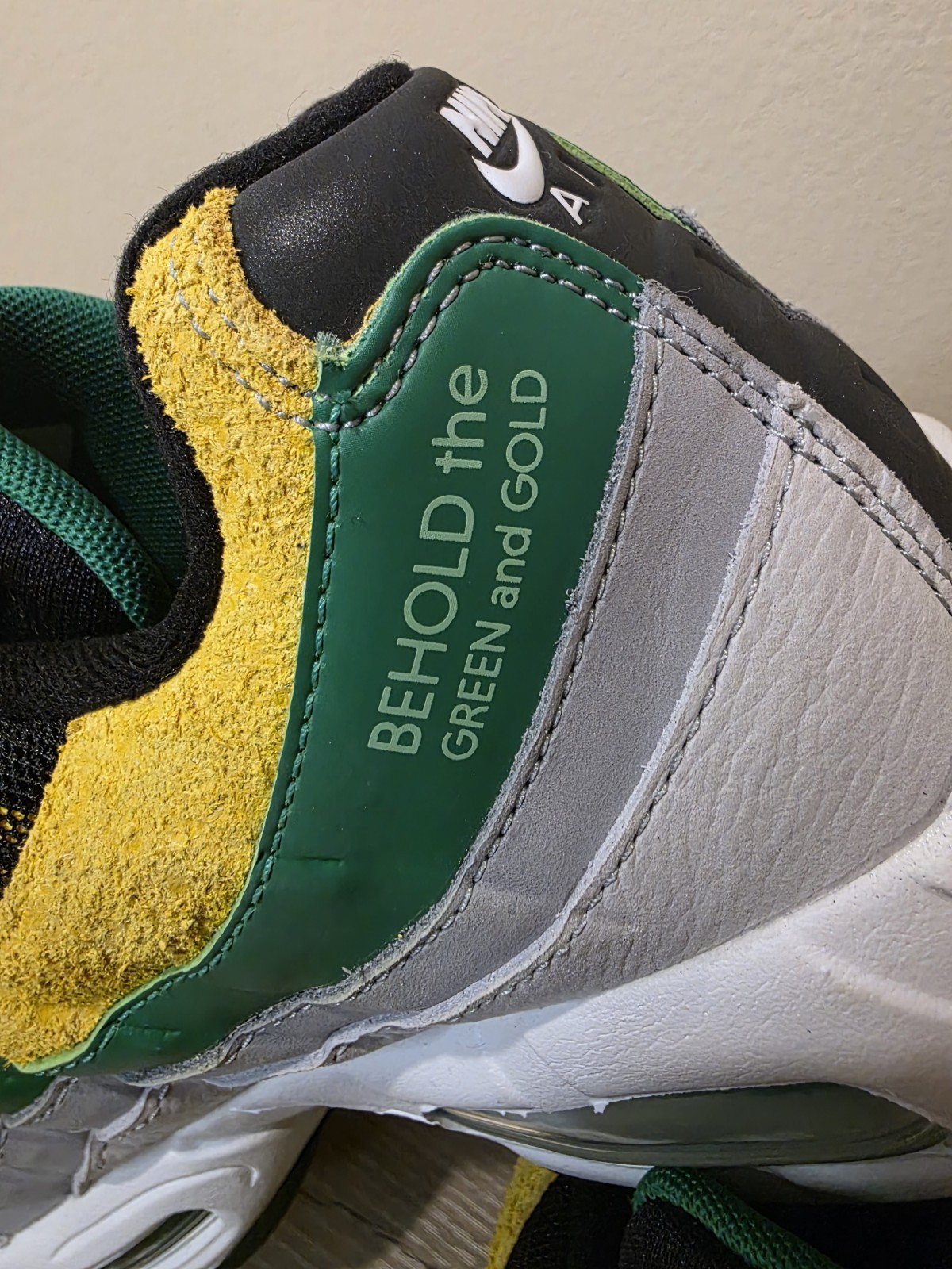 Nike Air Max 95 Yardrunners Pack Norfolk State IO8310-001 Men’s Sz 10 Green/Gold - Image 8