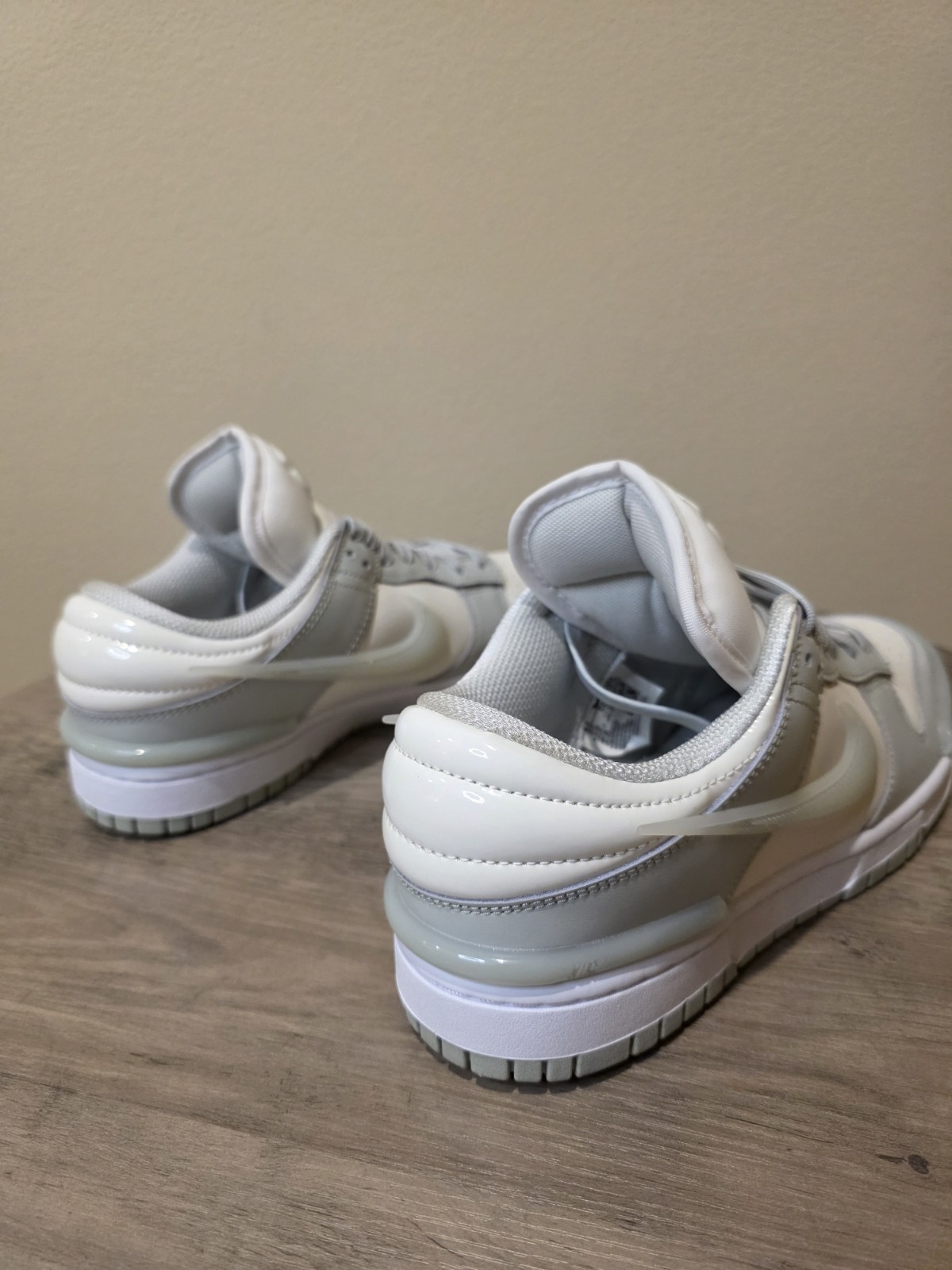 Nike Women's Dunk Low Twist Light Silver Women Casual Shoes Size 8.5 /DZ2794-004 - Image 10