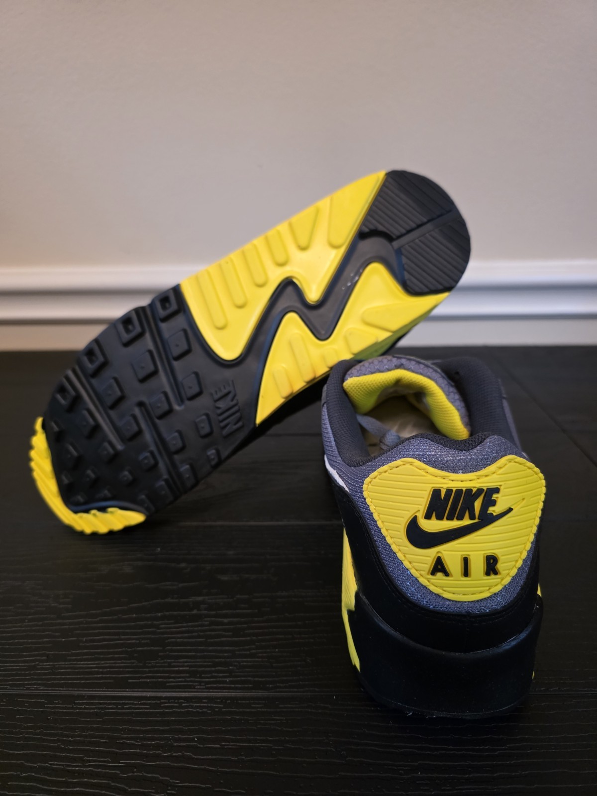 Nike Air Max 90 Smoke Grey Lightening Suede Low Top Men's Sneakers DM0029-016 - Image 11