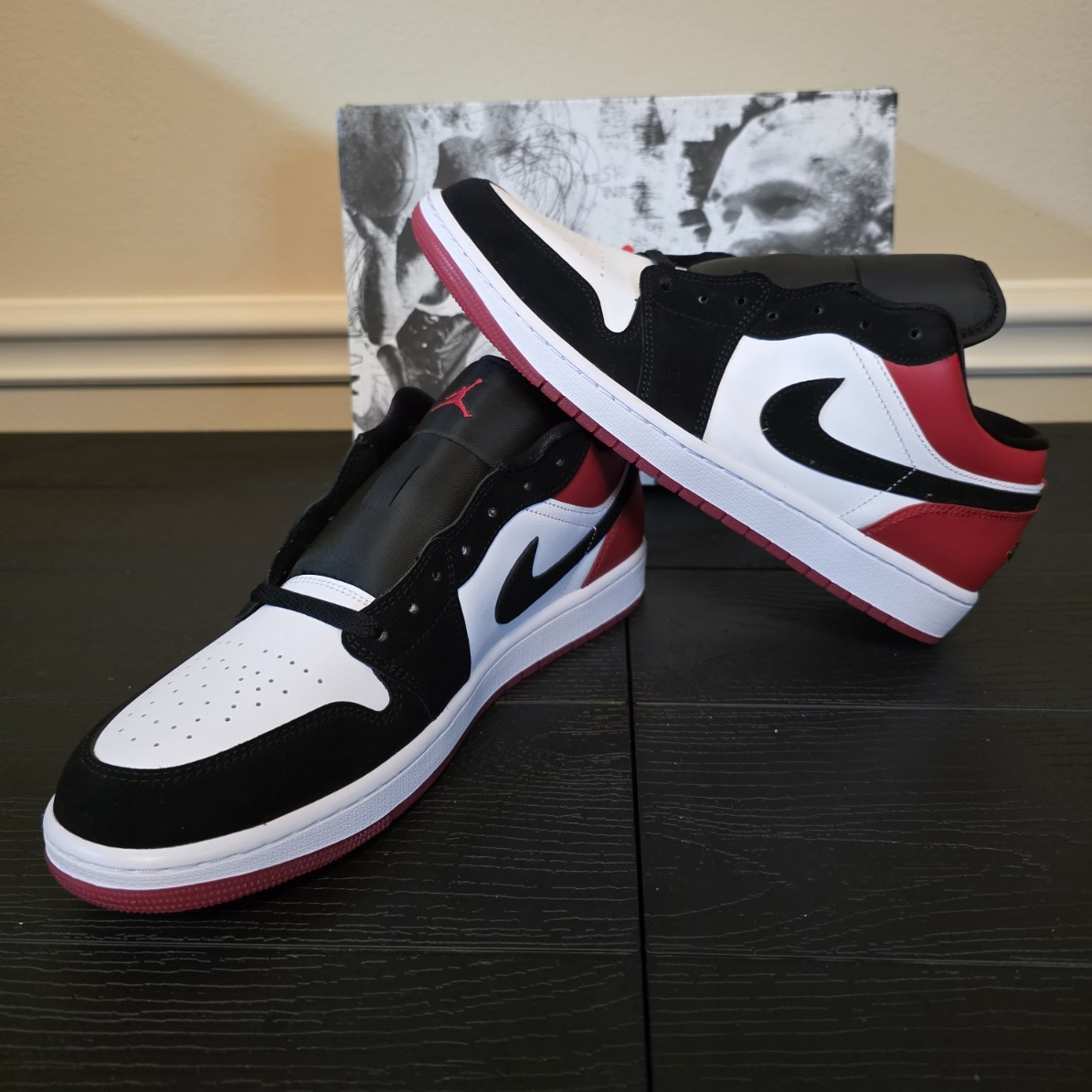 Jordan Air Jordan 1 Low SE "Black Toe" White/Black/Gym Red IB8971-106 2025