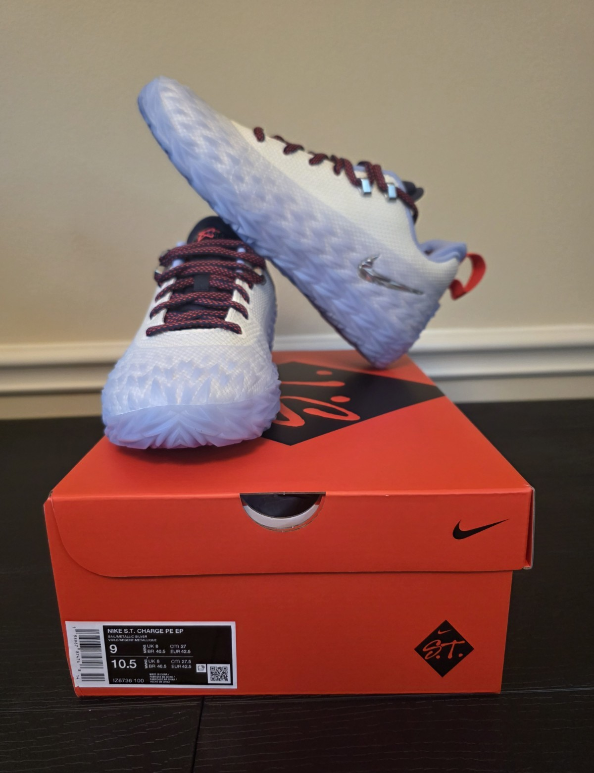 Nike S.T. Charge Detroit Tough Mens Low Top Sneakers White/Silver/Red IZ6736-100