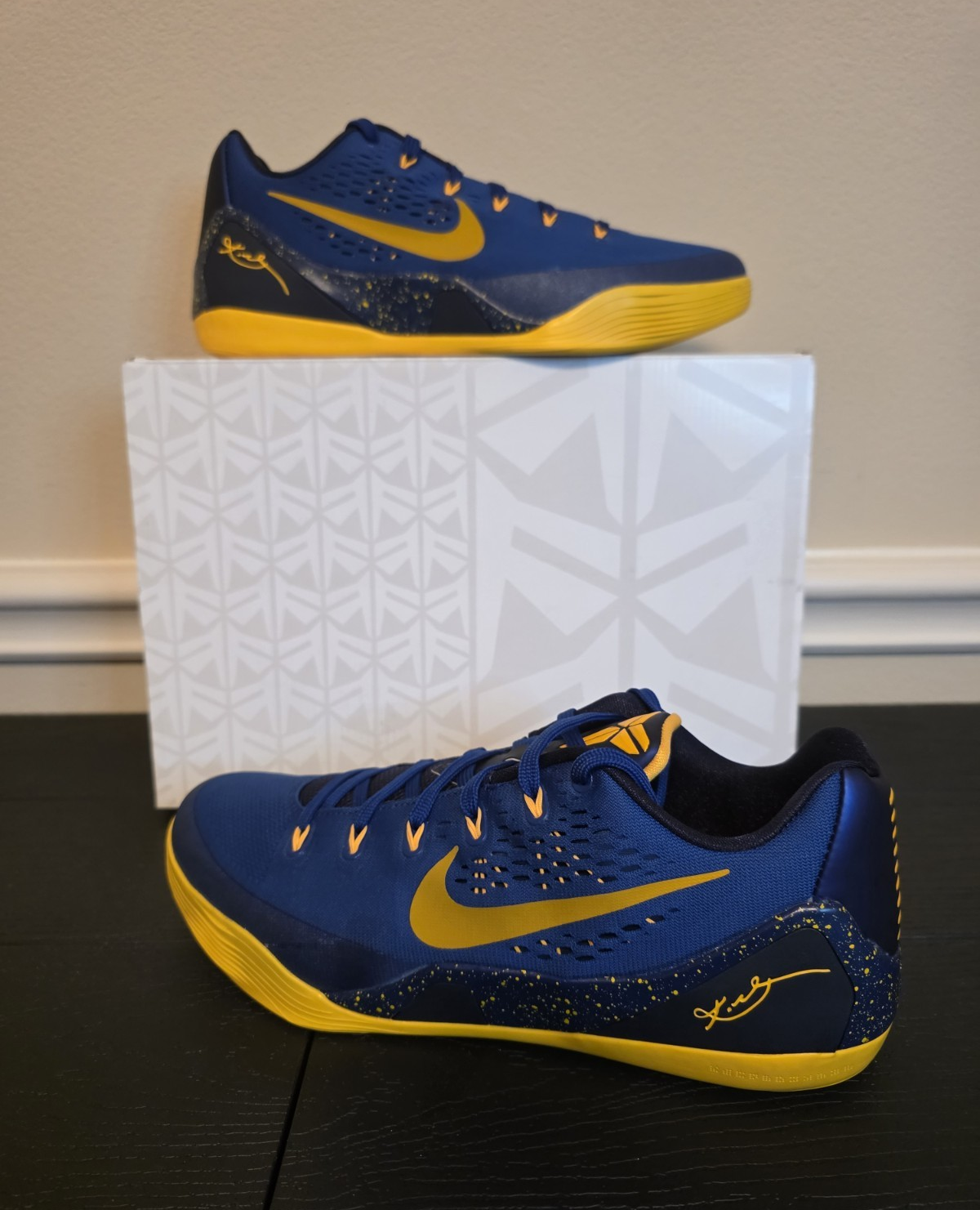 Nike Kobe 9 EM Gym Blue/University Gold/Obsidian Low Basketball Shoes 646701-474