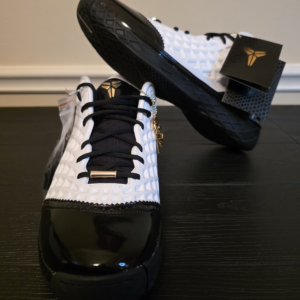 Nike Kobe III Low Protro GiGi White/Metallic Gold/Black Basketball IQ3916-100